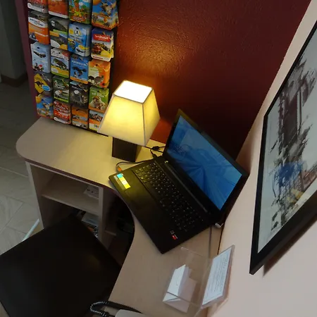 Hotel Prado Avec Parking - Proche Zenith