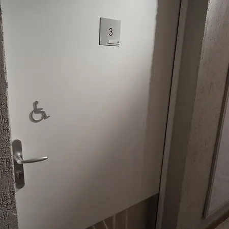 Prado Avec Parking - Proche Zénith Hotell 3*