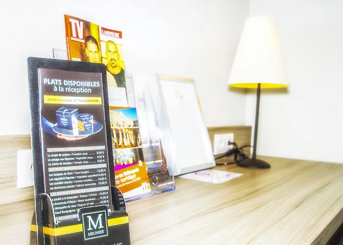 Отель Prado Avec Parking - Proche Zenith 3*