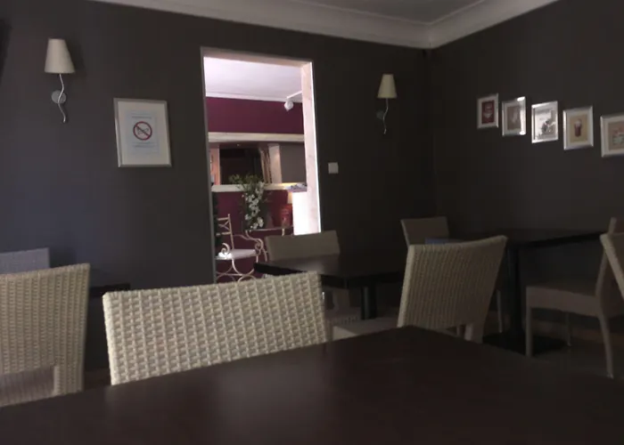 Отель Prado Avec Parking - Proche Zenith