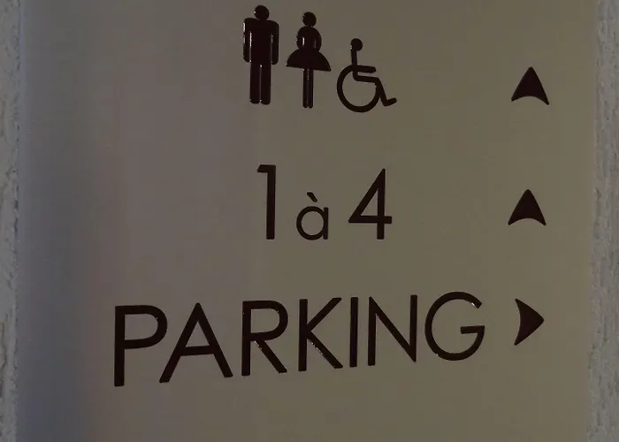 Prado Avec Parking - Proche Zenith Отель 3*