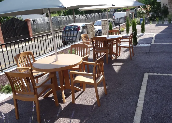 Prado Avec Parking - Proche Zenith Отель 3*