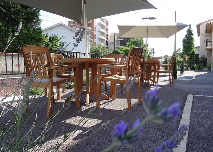 Prado Avec Parking - Proche Zenith Отель 3*