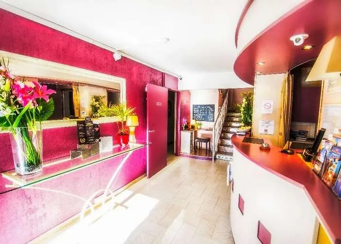 Отель Prado Avec Parking - Proche Zenith 3*