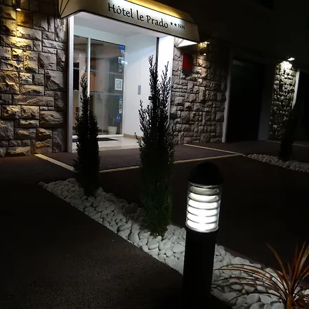 Hotel Akena Le Prado - Proche Zénith 3*